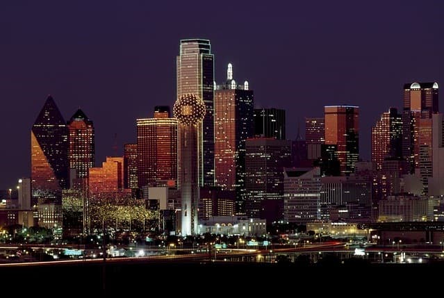Dallas Texas skyline at night